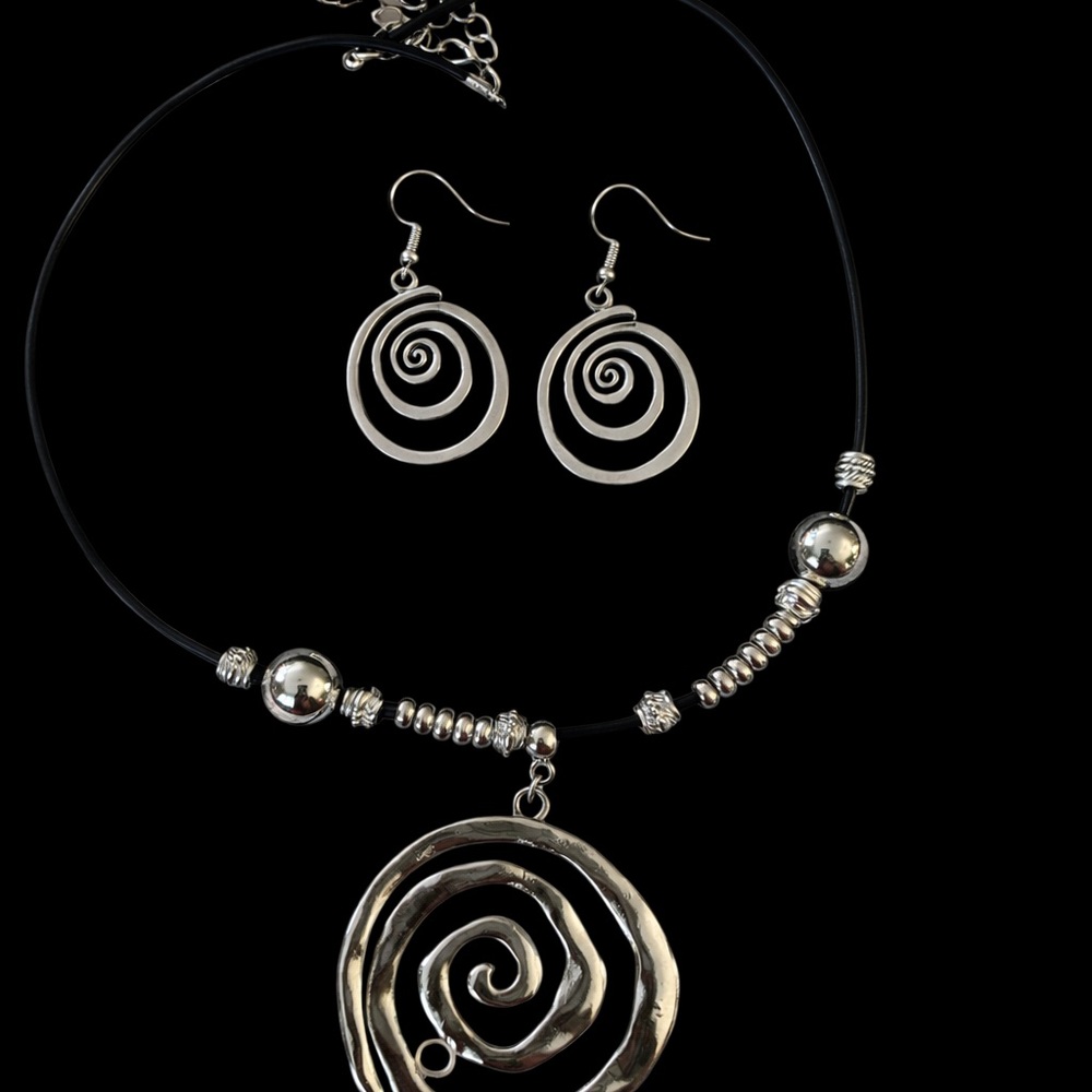 Elegant Spiral Silver Necklace and Earring Set
